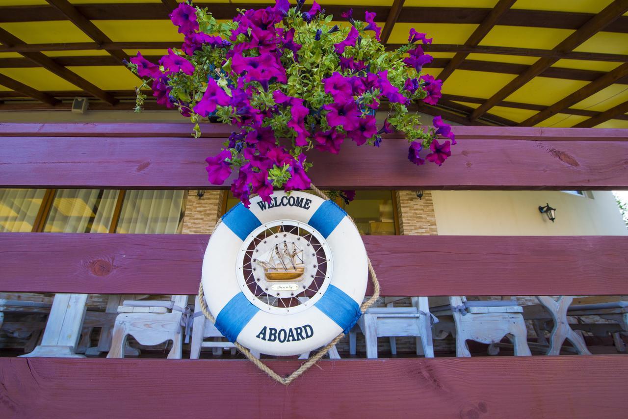 Kovcheg Hotel Zatoka Kültér fotó