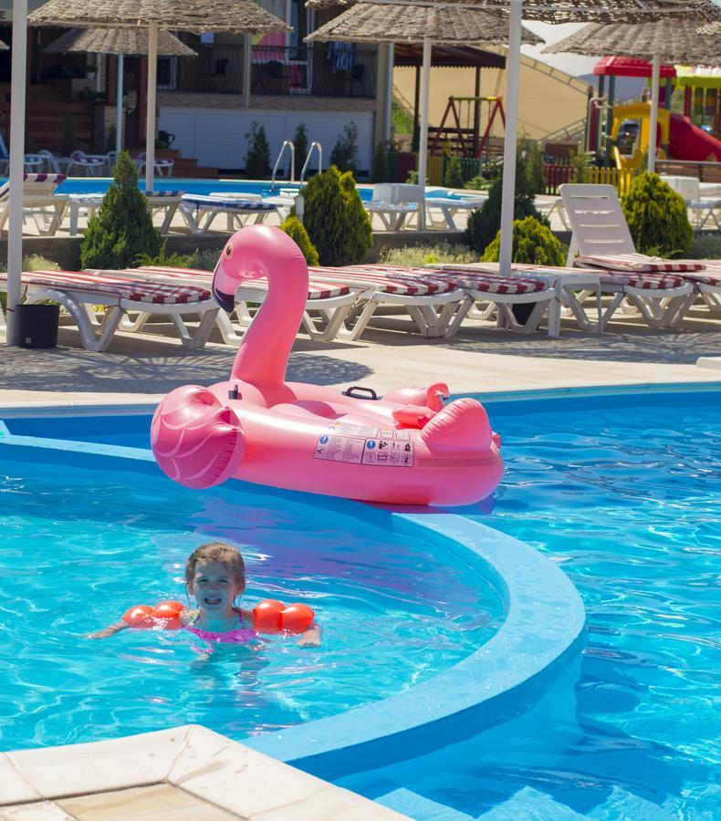Kovcheg Hotel Zatoka Kültér fotó