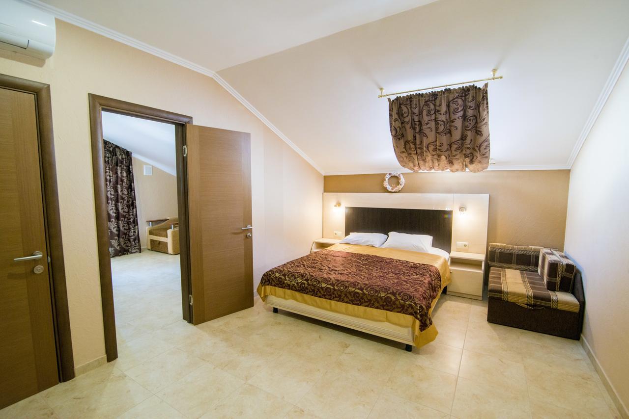 Kovcheg Hotel Zatoka Kültér fotó